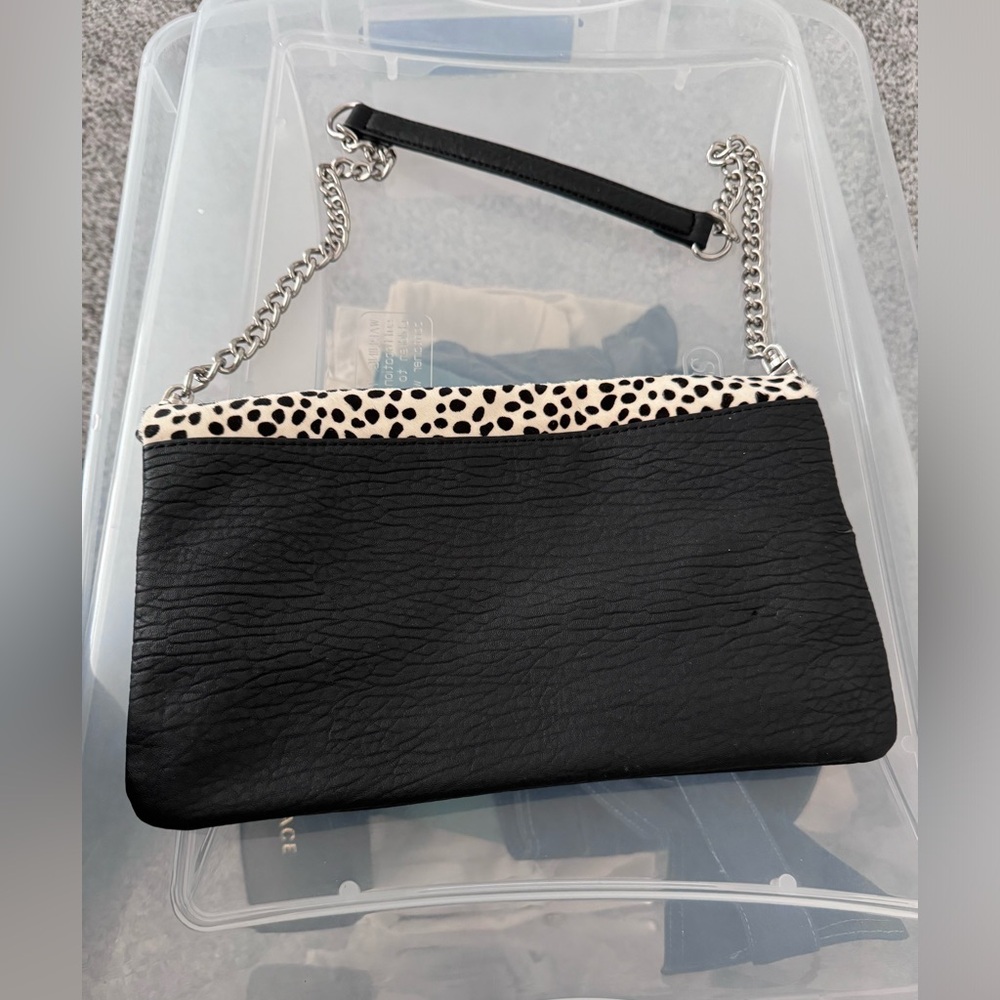 Cheetah print clutch bag with removable strap - Picture 5 of 6